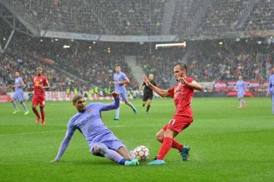 Hasil Bola Laga Pramusim, RB Salzburg vs Barcelona