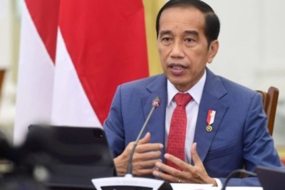 Jokowi Ditelpon Emmanuel Macron Hingga Xi Jinping, Ada Apa?